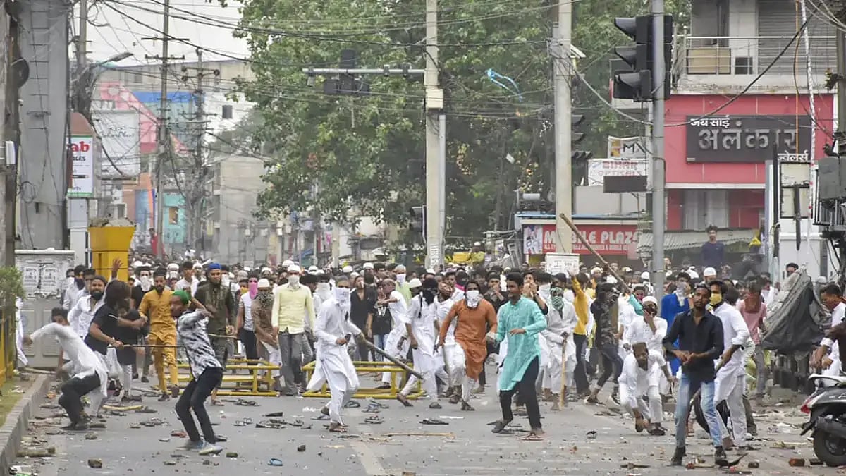 Stone-pelting in Ranchi after protest over Nupur Sharma's comment on Prophet Muhammad turned violent