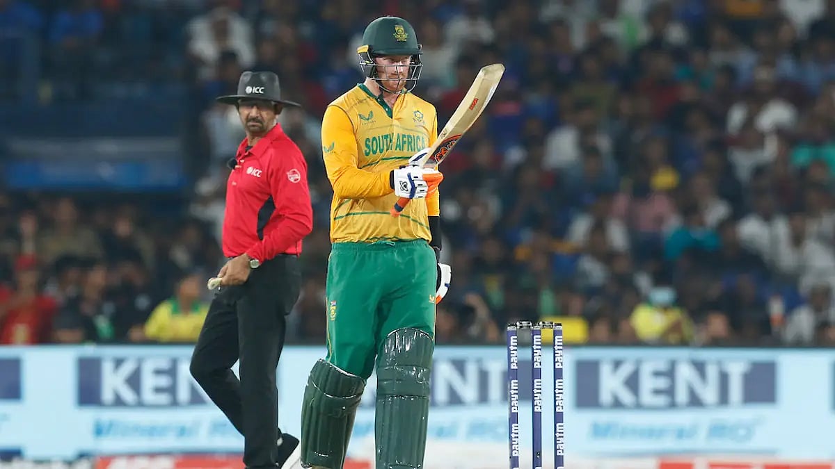 Heinrich Klassen celebrates fifty against India in Cuttack. Get IND vs SA 2nd T20 highlights. 
