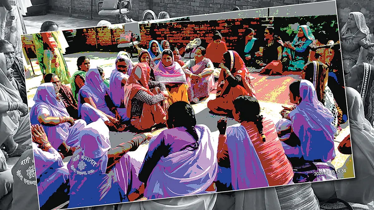 One Step Forward, Two Steps Back: As Govt Turns A Blind Eye, Nari Adalats Struggle To Survive In UP
