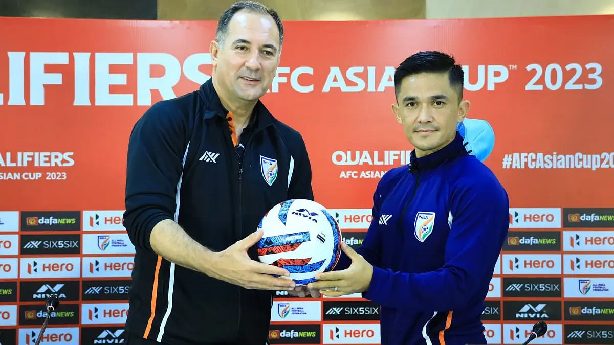 Croatian Igor Stimac (L) took the reins of Indian football team in 2019,