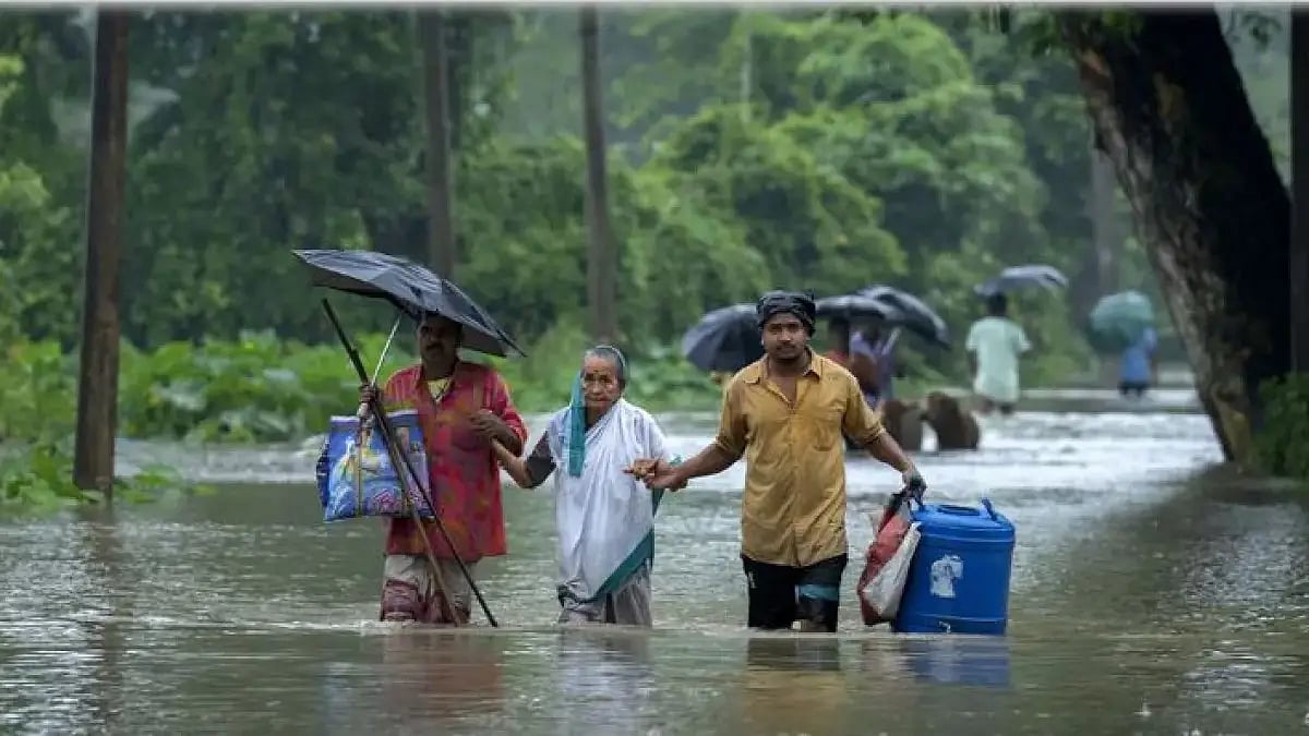 | File pic | : Heavy Rains Disrupts Daily Life With Inundation Affecting 3 North Bengal Districts, representational image. 
