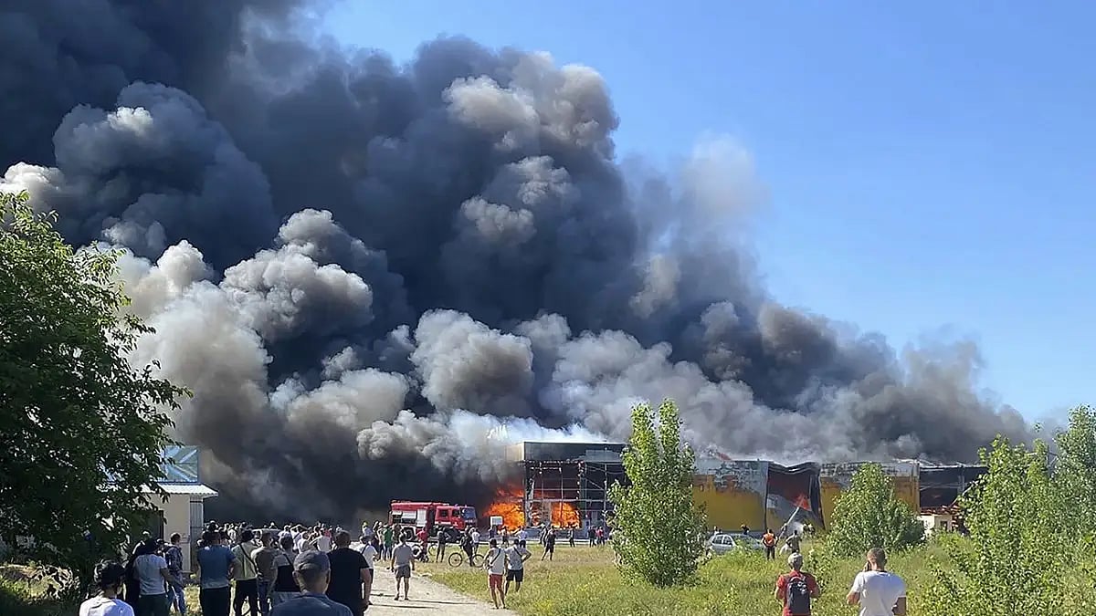 Russia Launches Heavy Shelling In Ukraine’s East And South: Luhansk Governor
