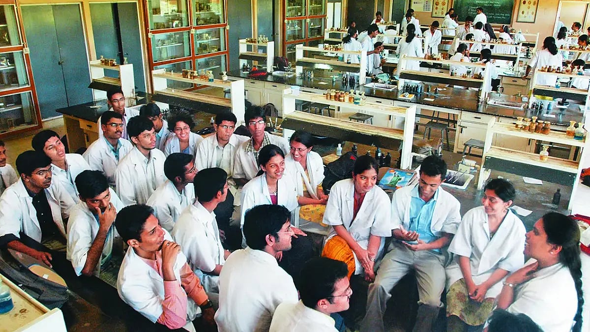 Outlook-ICARE Rankings 2022: Top 23 Private Medical Colleges In India