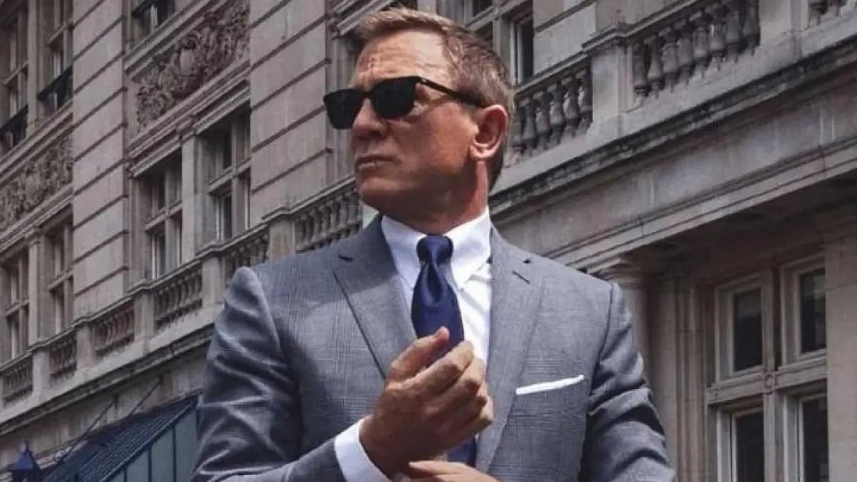 Instagram : Daniel Craig as James Bond