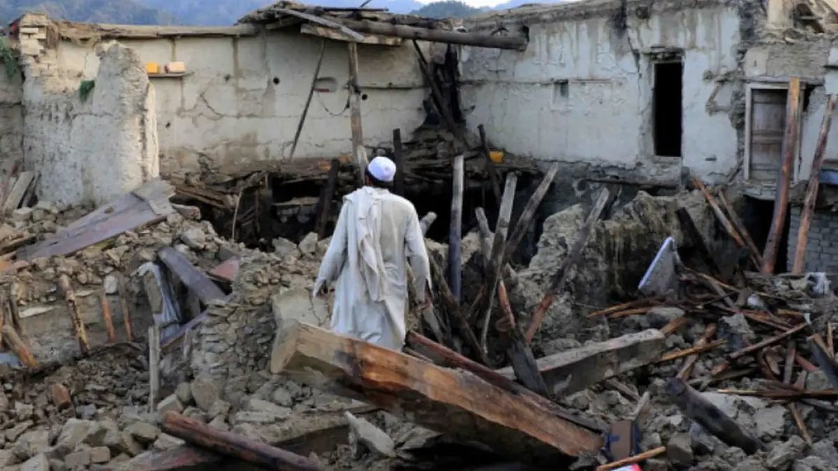 Earthquake Kills 5 In Southern Iran
