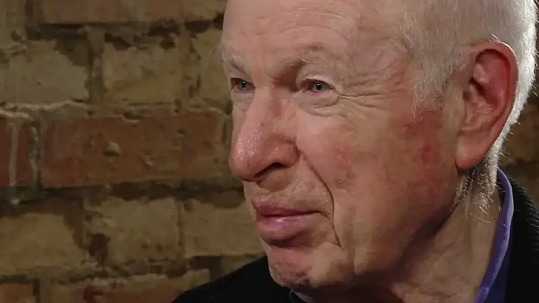 Peter Brook, Theatre Genius Who Staged 'The Mahabharata', Dies At 97 - null