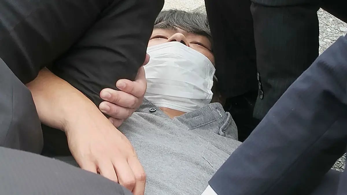 Tetsuya Yamagami, the suspect of killing Shinzo Abe, is detained in this photo