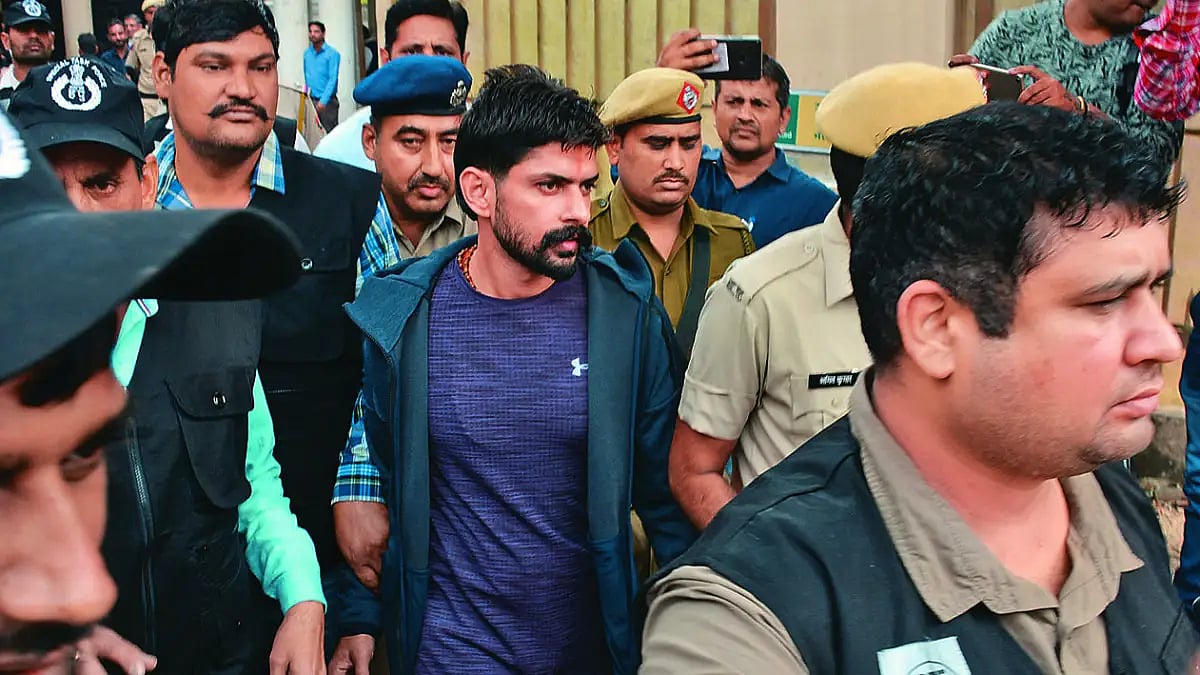 Sharpshooter of Lawrence Bishnoi gang arrested from outskirts of Delhi