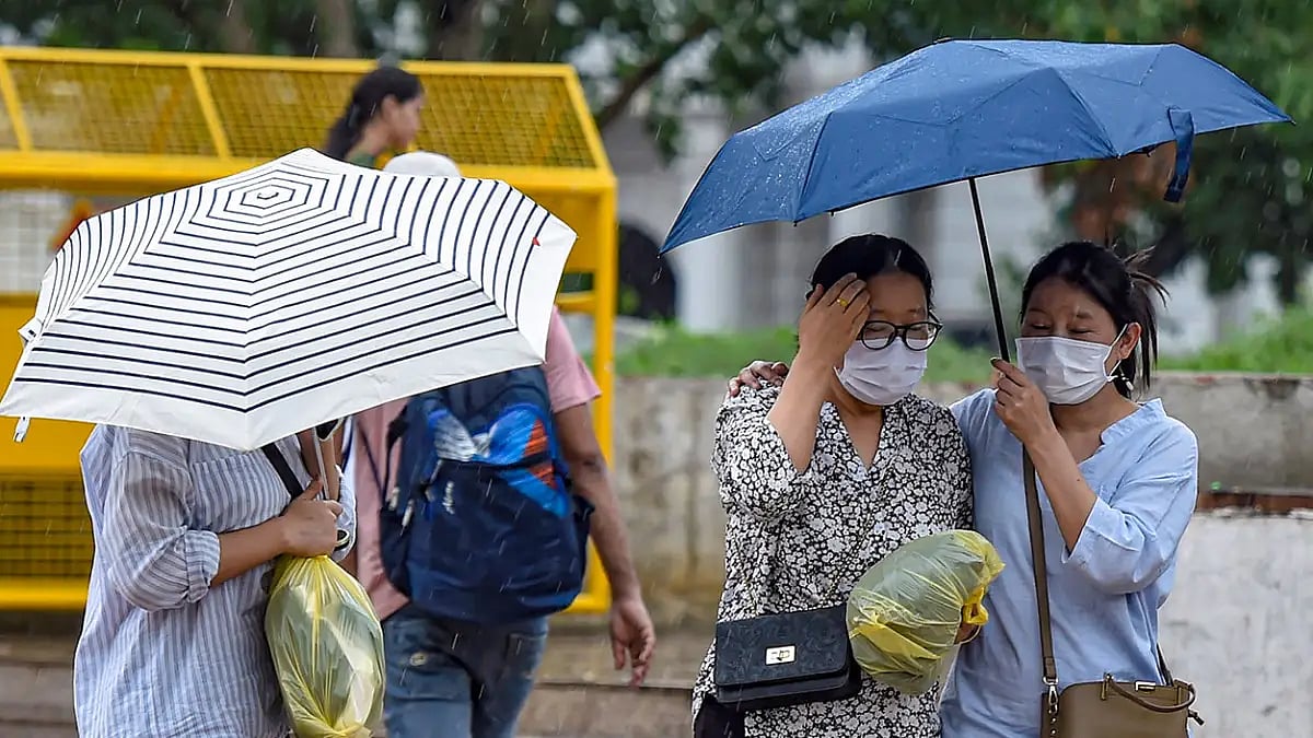 Weather: Rain in Delhi