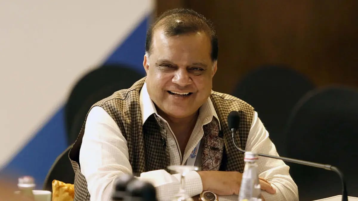It was alleged that INR 35 lakh of Hockey India funds was used for Narinder Batra's personal benefits.