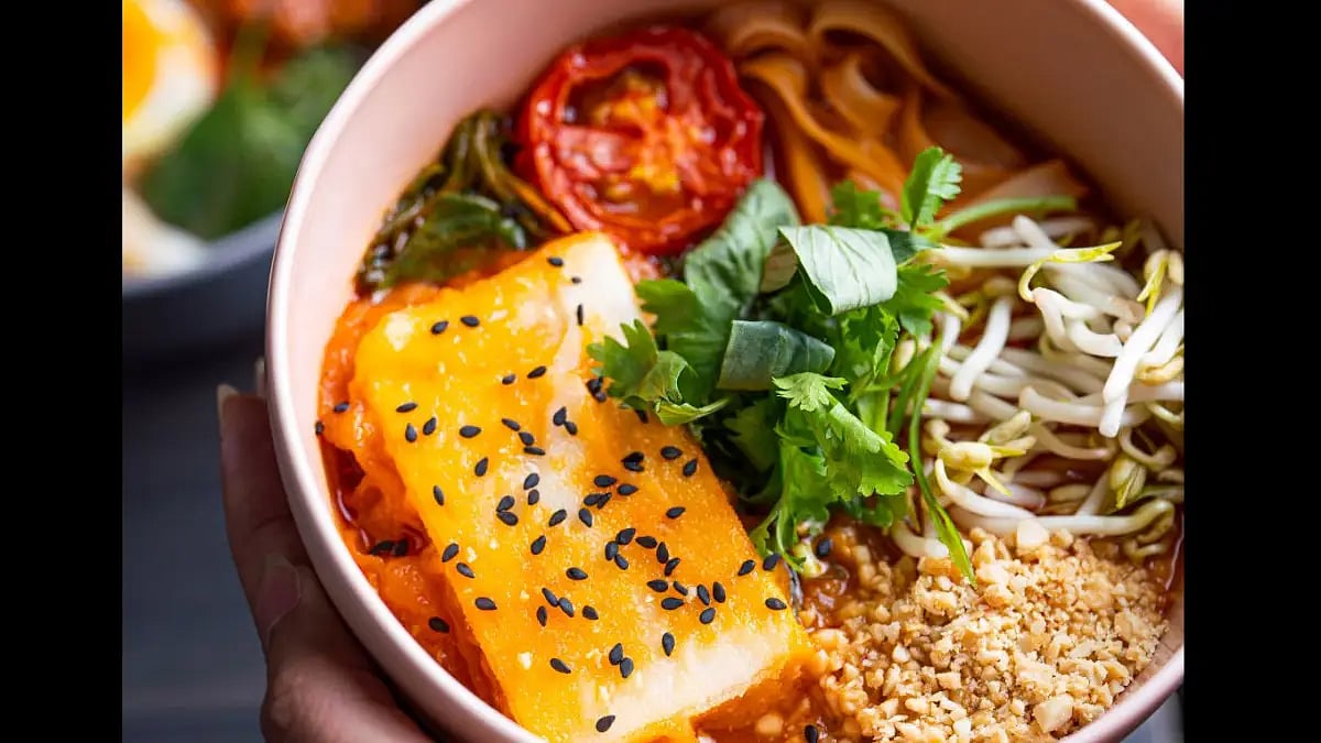 The vegan Tom Yum Bowl at Nara Thai
