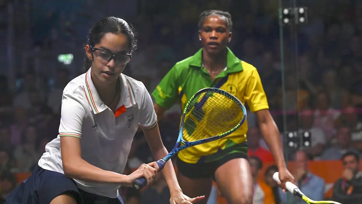 Anahat Singh (in white) in action against Jada Ross in Commonwealth Games 2022. 