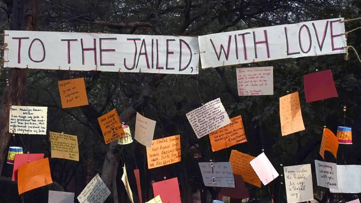 Facebook : Poems for political prisoners at JNU