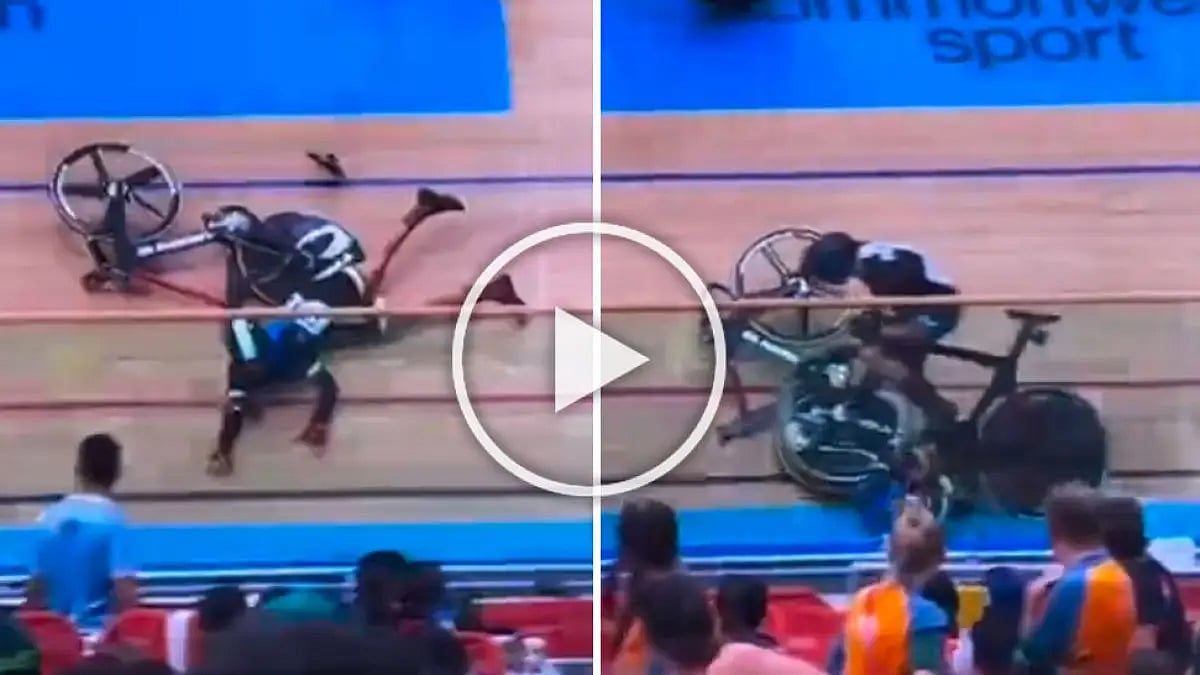 The horror incident happened during the Women's 10km Scratch Race.