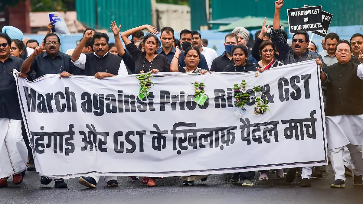 Congress leaders protest in New Delhi.