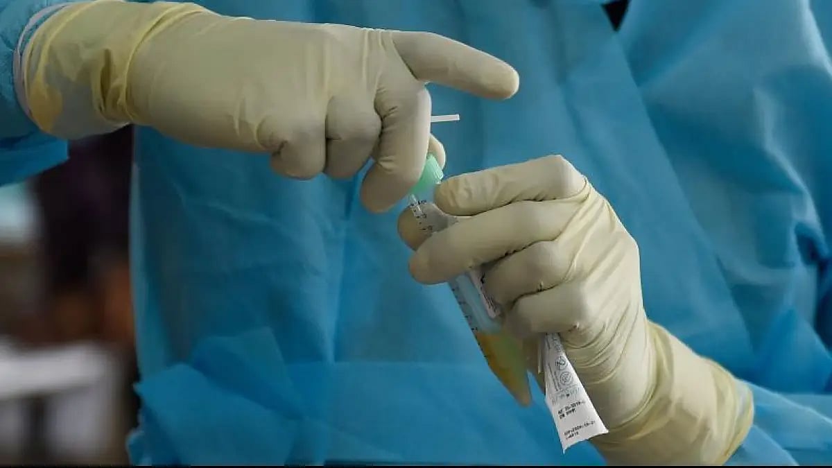 A health expert conducts a test. (Representative image)