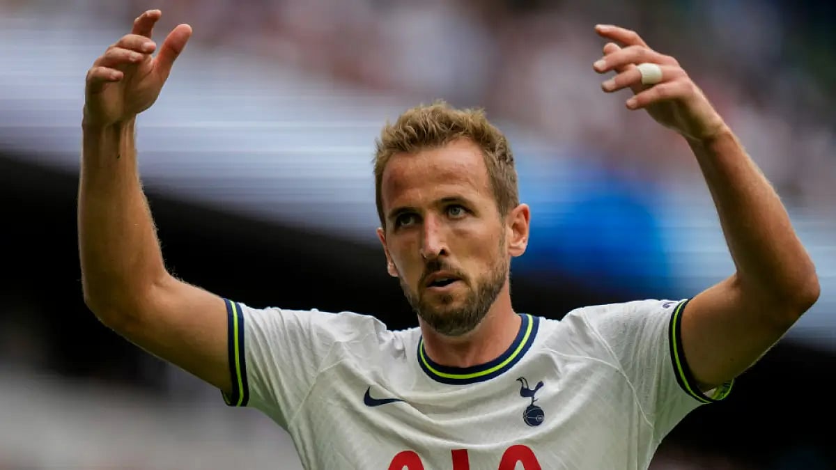 Kane scored in the 48th and 53rd minutes to change the momentum of the game.