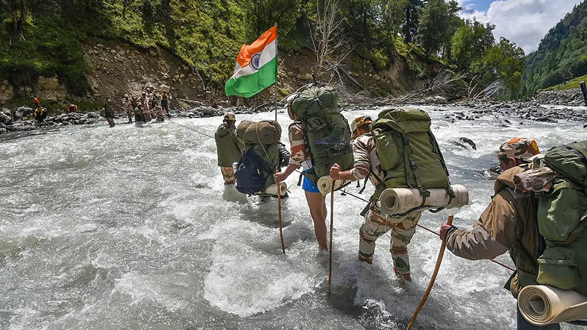 Eighteen stranded and four trekkers killed on route to Sahastratal in Uttarkashi
