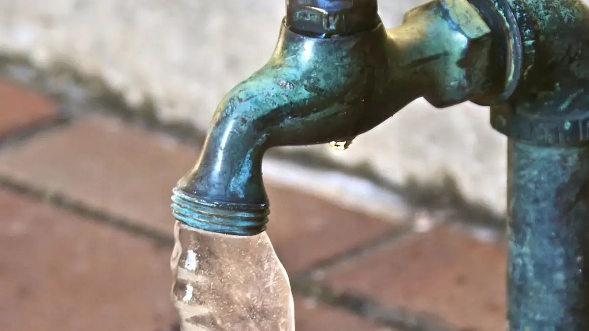 Various guidelines are compared for inclusive design of piped drinking water supply 