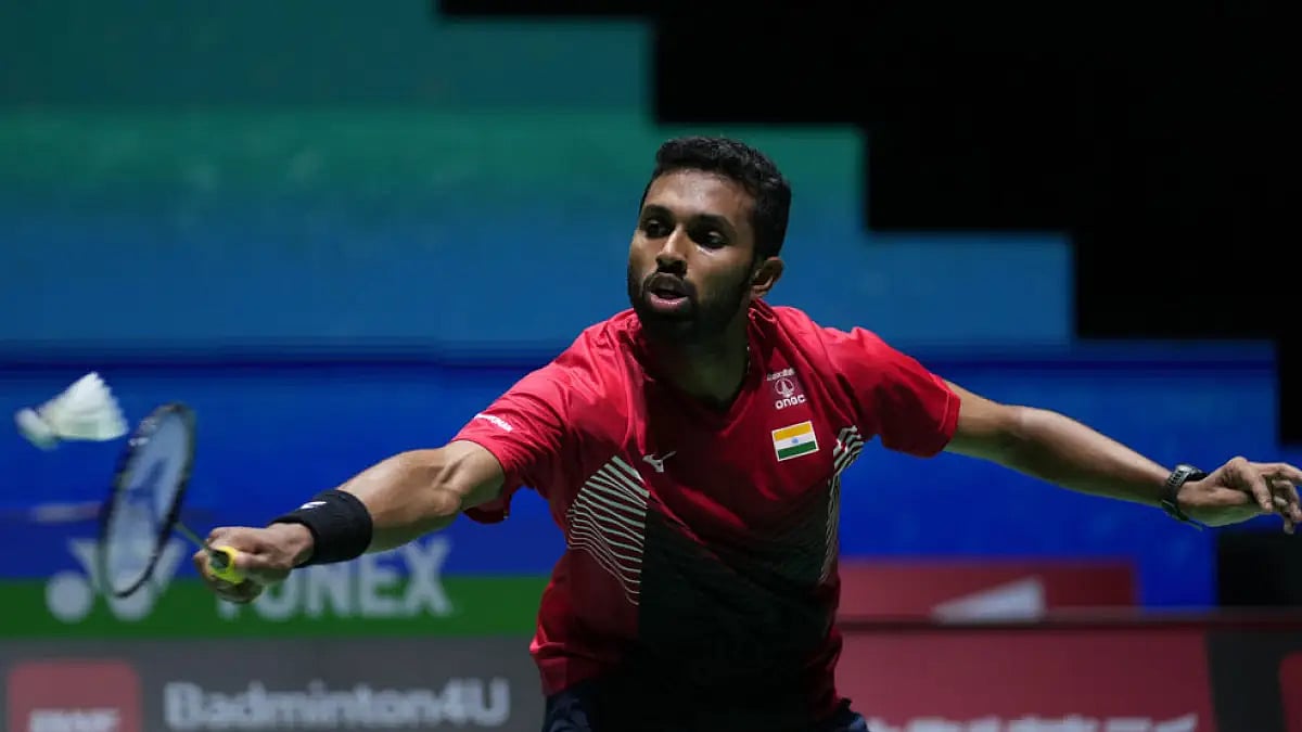 Unseeded HS Prannoy stunned crowd favourite and 2-time former champion Kento Momota (21-17, 21-16).