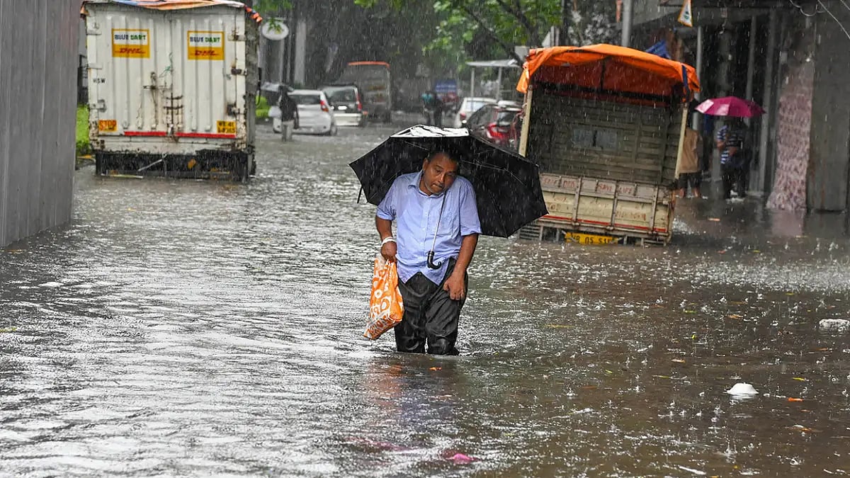 Weather: Rain in Kolkata 