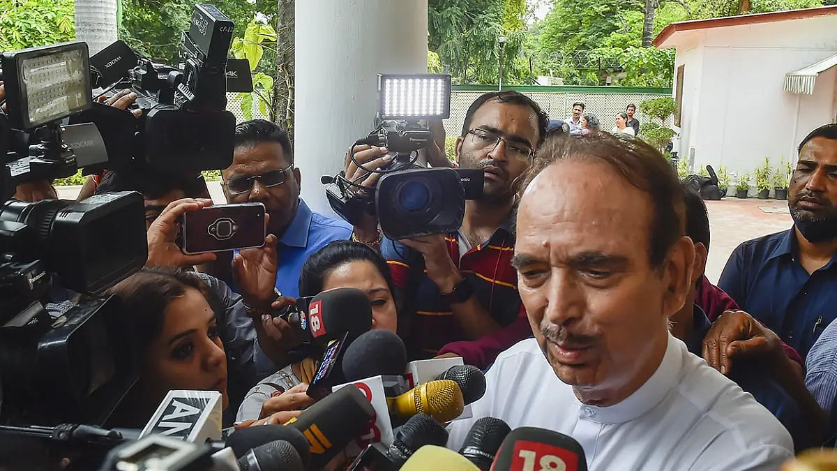 Ghulam Nabi Azad speaks to media