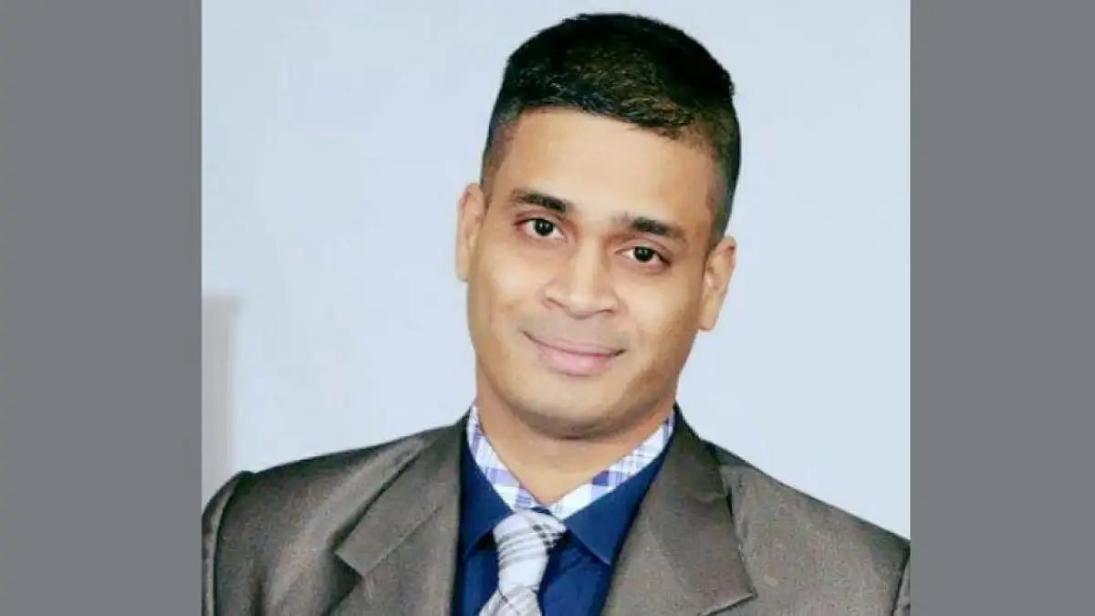 Dr. Rajub Bhowmik