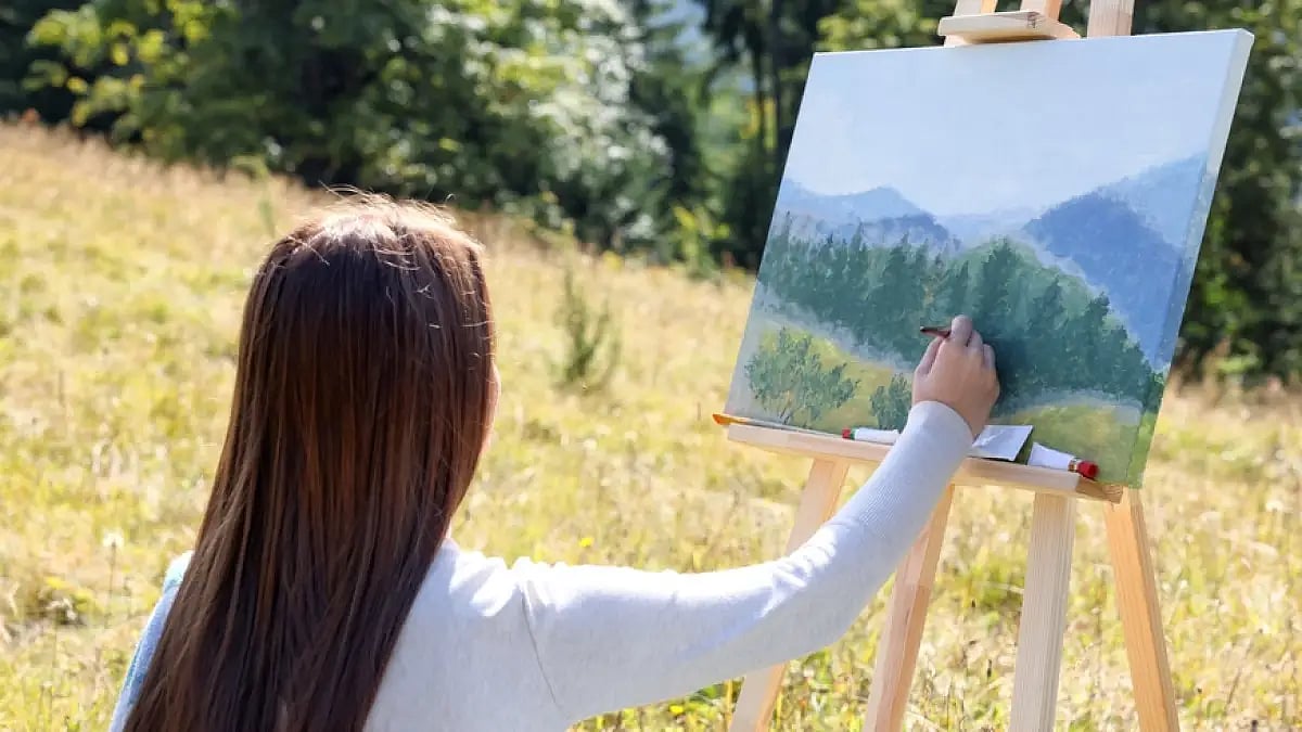 Take an art class in the midst of nature
