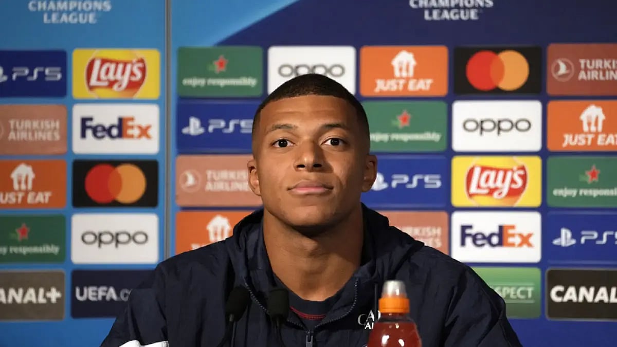 Kylian Mbappe posted a tweet supporting the 98 WC legend.
