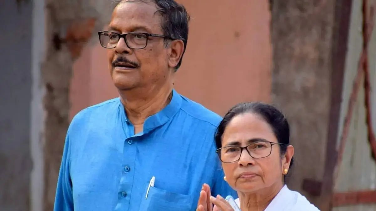 West Bengal minister Moloy Ghatak with CM Mamata Banerjee