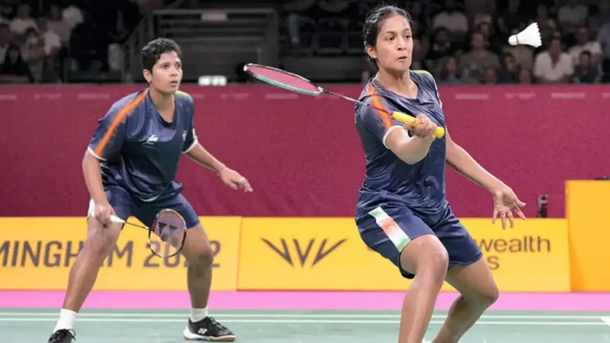 Treesa Jolly and Gayatri Gopichand Pullela (R) in action.