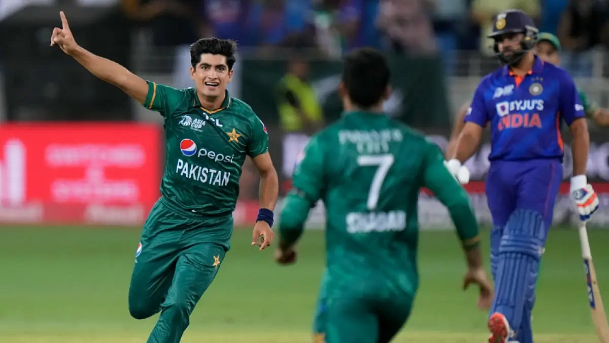Naseem Shah celebrates after taking a Indian wicket during an Asia Cup 2022 encounter. 