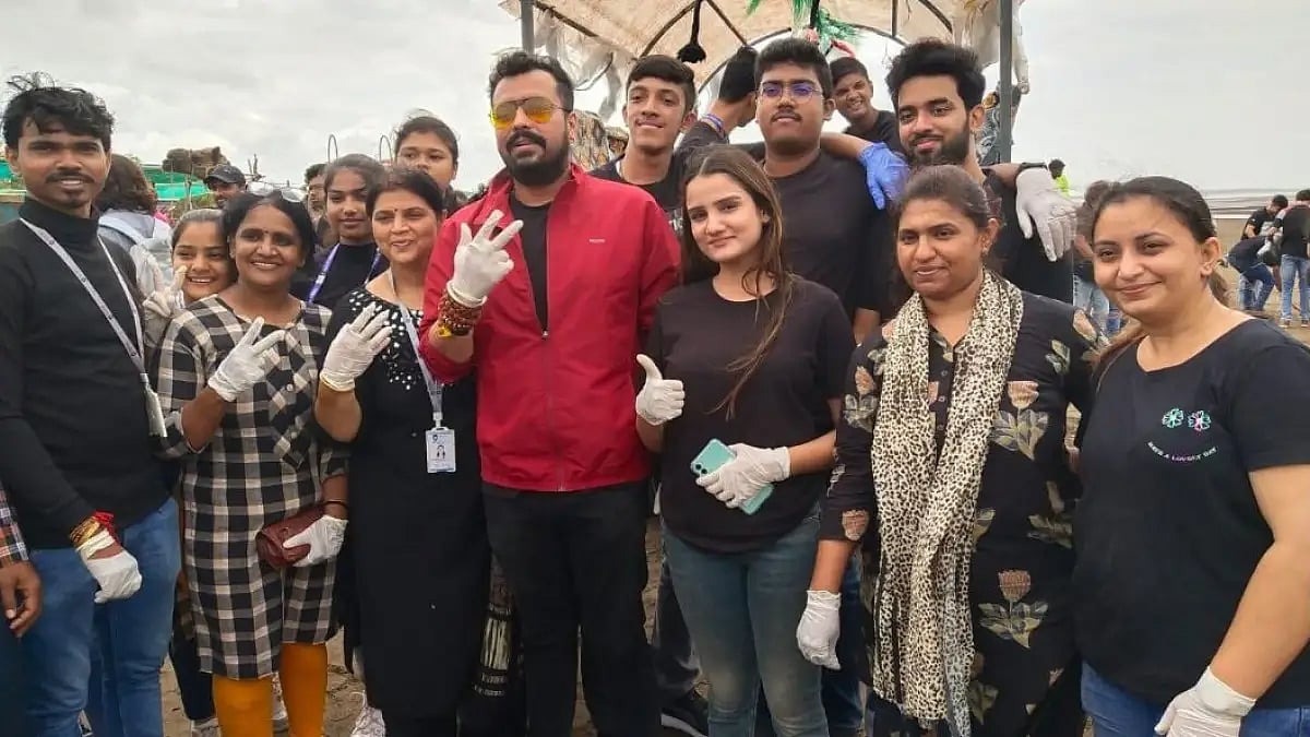 RJ Veer leads cleaning drive at Dumas Beach