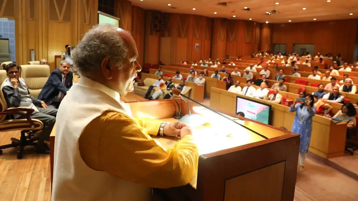 Narendra Singh Tomar at Outlook Summit Awards.