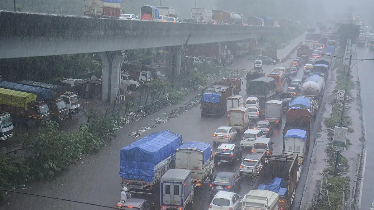 Heavy rains in Thane 