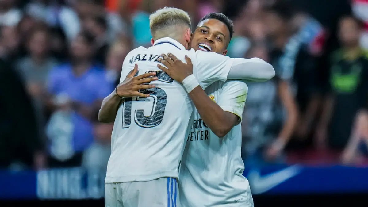 Real Madrid players celebrate after winning against Atletico Madrid in La Liga 2022-23. 