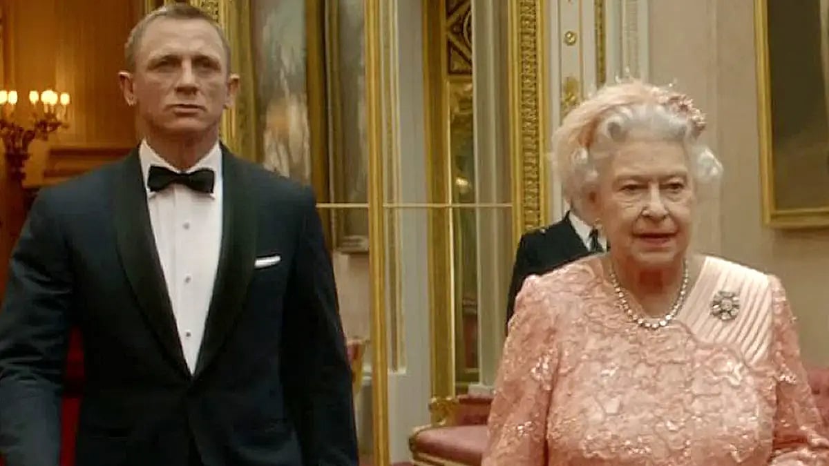 Daniel Craig With Queen Elizabeth