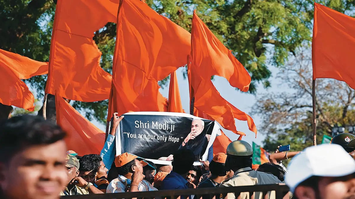 Saffron fervour: BJP supporters at PM Modi rally in MBengal BJP MP Urges Cong, Left To Join Hands With It to Defeat TMC In Rural Pollsysuru