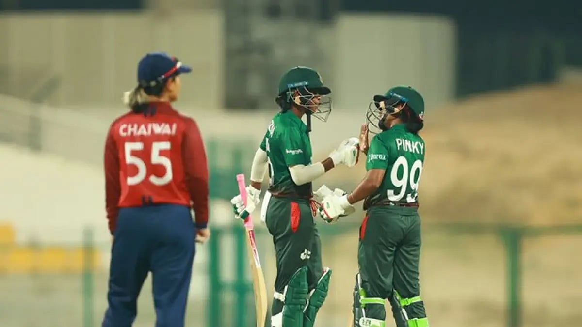 Bangladesh restricted Thailand to 102/6 after posting 113/5.