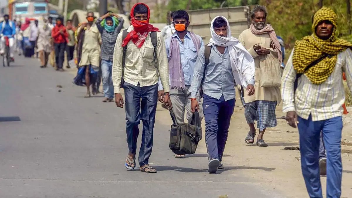 Migrant workers leaving Delhi during the Covid-19 lockdown n 2020 