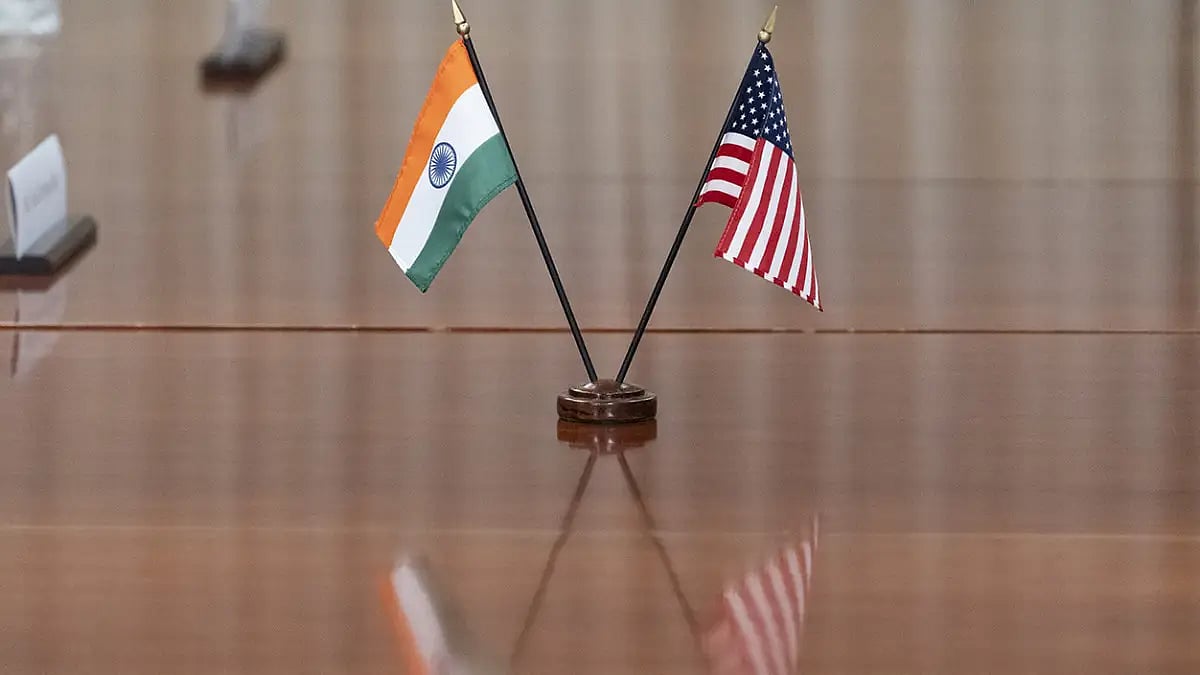 India US flags