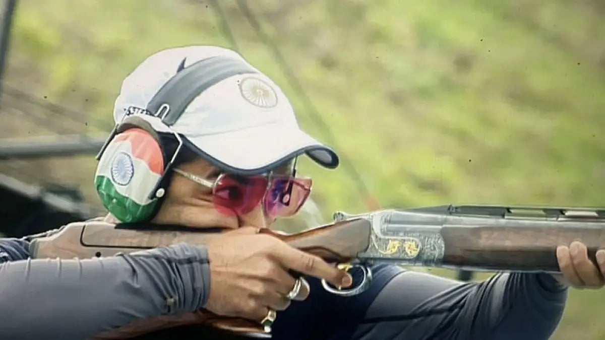 Bhowneesh Mendiratta topped the second ranking-round match with a score of 24 out of 25 hits.