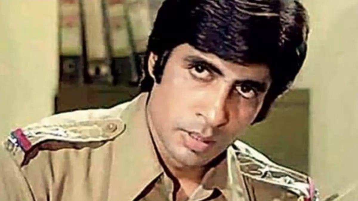 Amitabh Bachchan in 'Zanjeer'