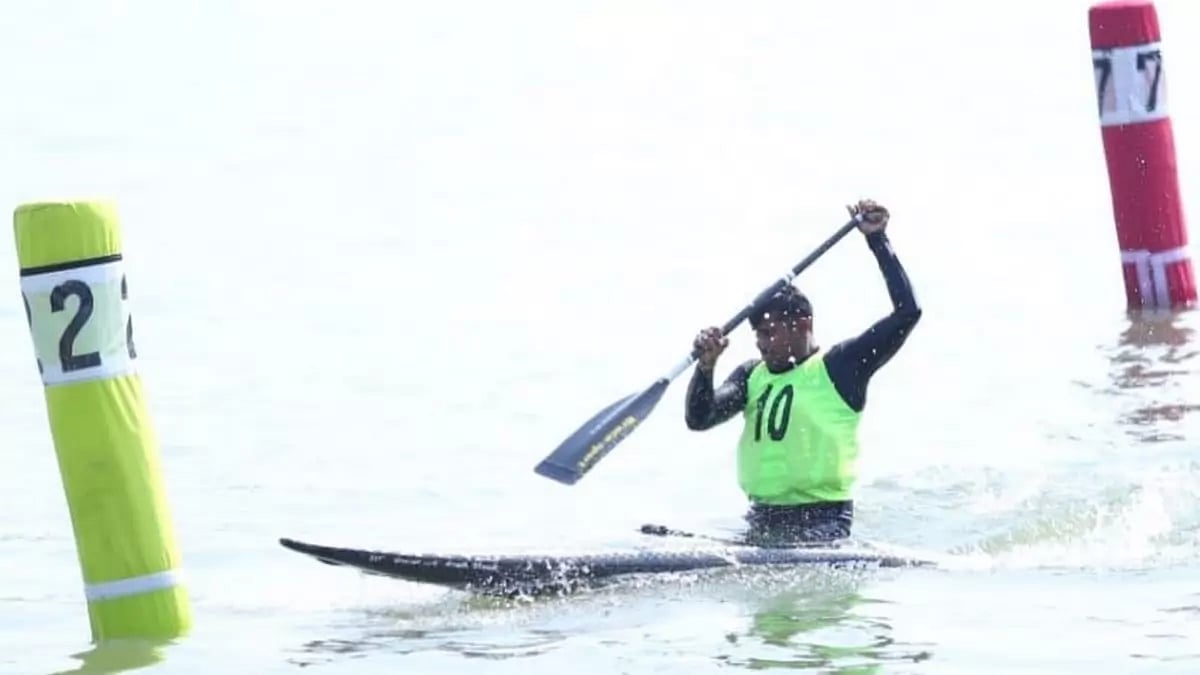 Action during the canoeing event at Sabarmati Riverfront at National Games 2022.