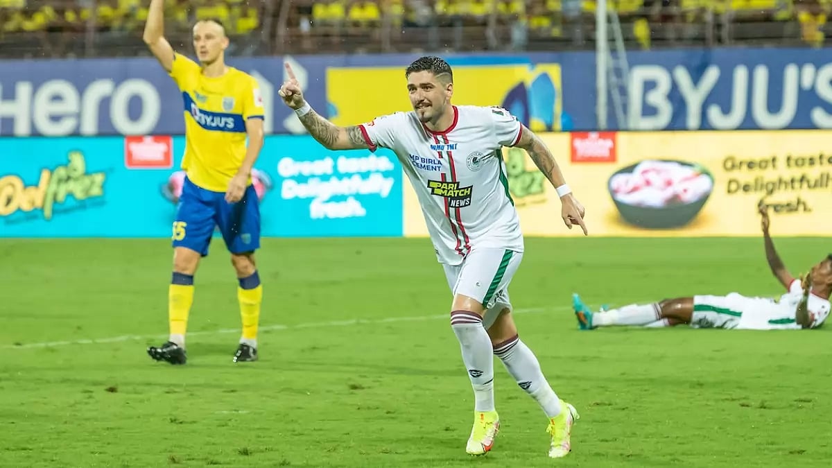 ATK Mohun Bagan's Dimitri Petratos celebrates his hat-trick against Kerala Blasters in ISL 2022-23. 