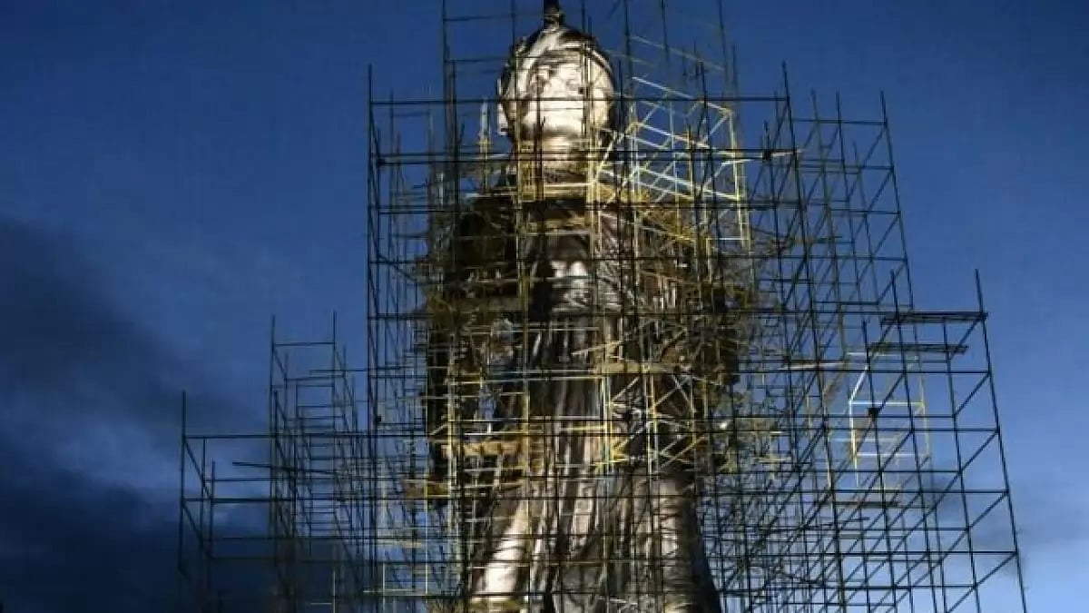 Statue of Kempegowda