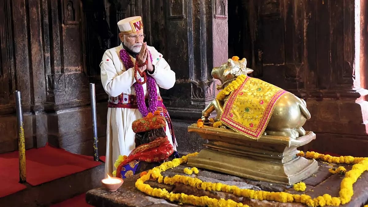 Modi in Kedarnath temple