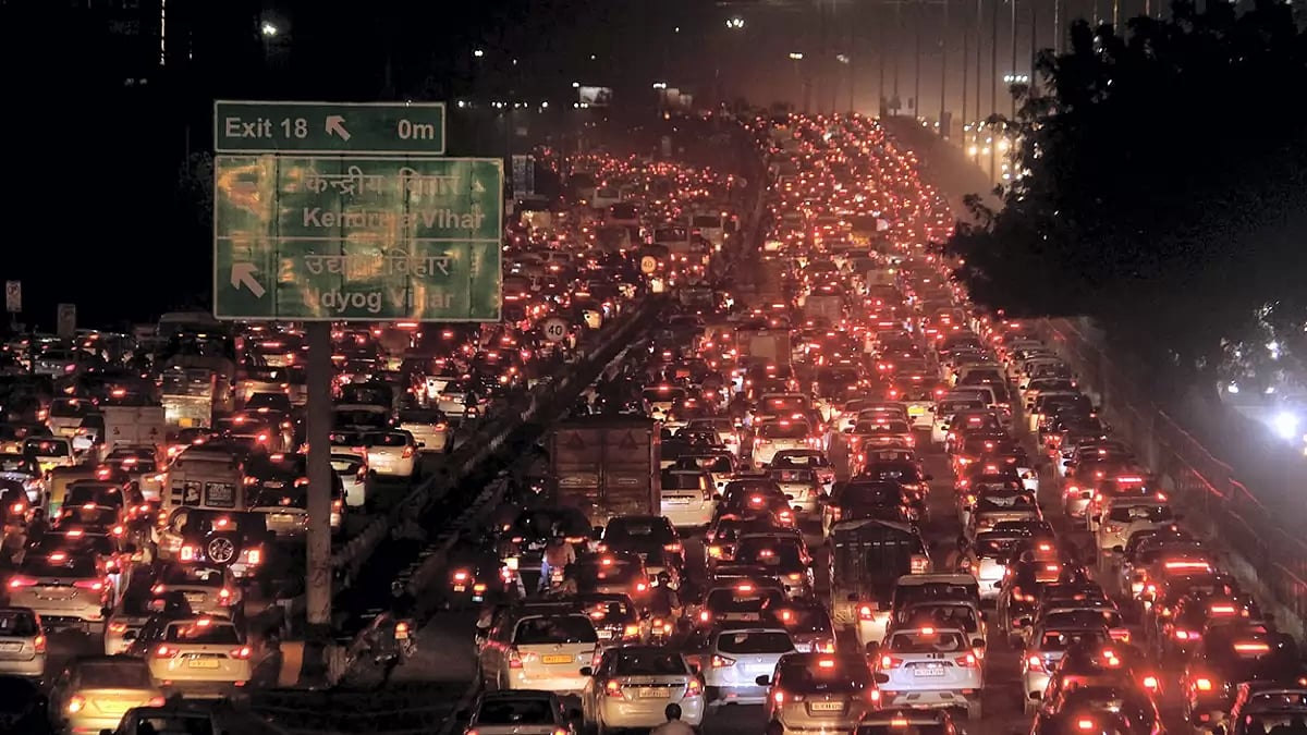 Traffic jam in Delhi-Gurugram Expressway