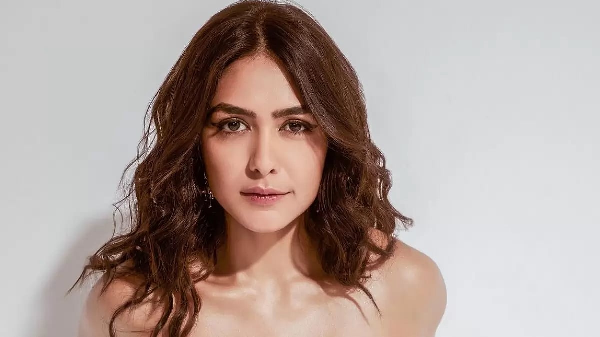 Mrunal Thakur 