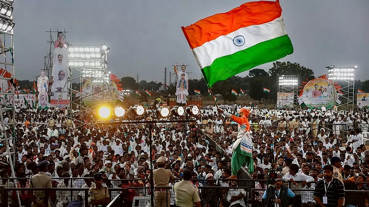 Maha: Supriya Sule And Other NCP Leaders Join Rahul Gandhi In His 'Bharat Jodo Yatra' In Nanded